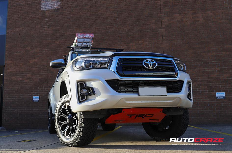 TOYOTA HILUX N80 4WD REPLAY GLOSS BLACK MACHINED DARK TINT